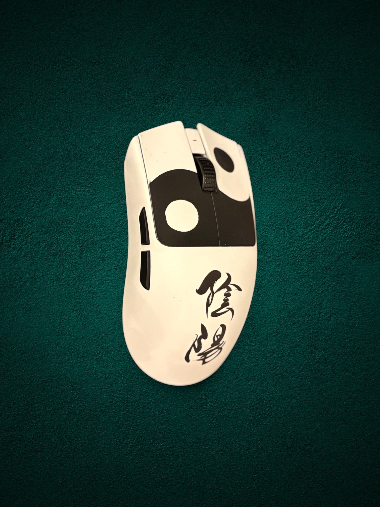 Duality in Motion – Viper V3 Pro
