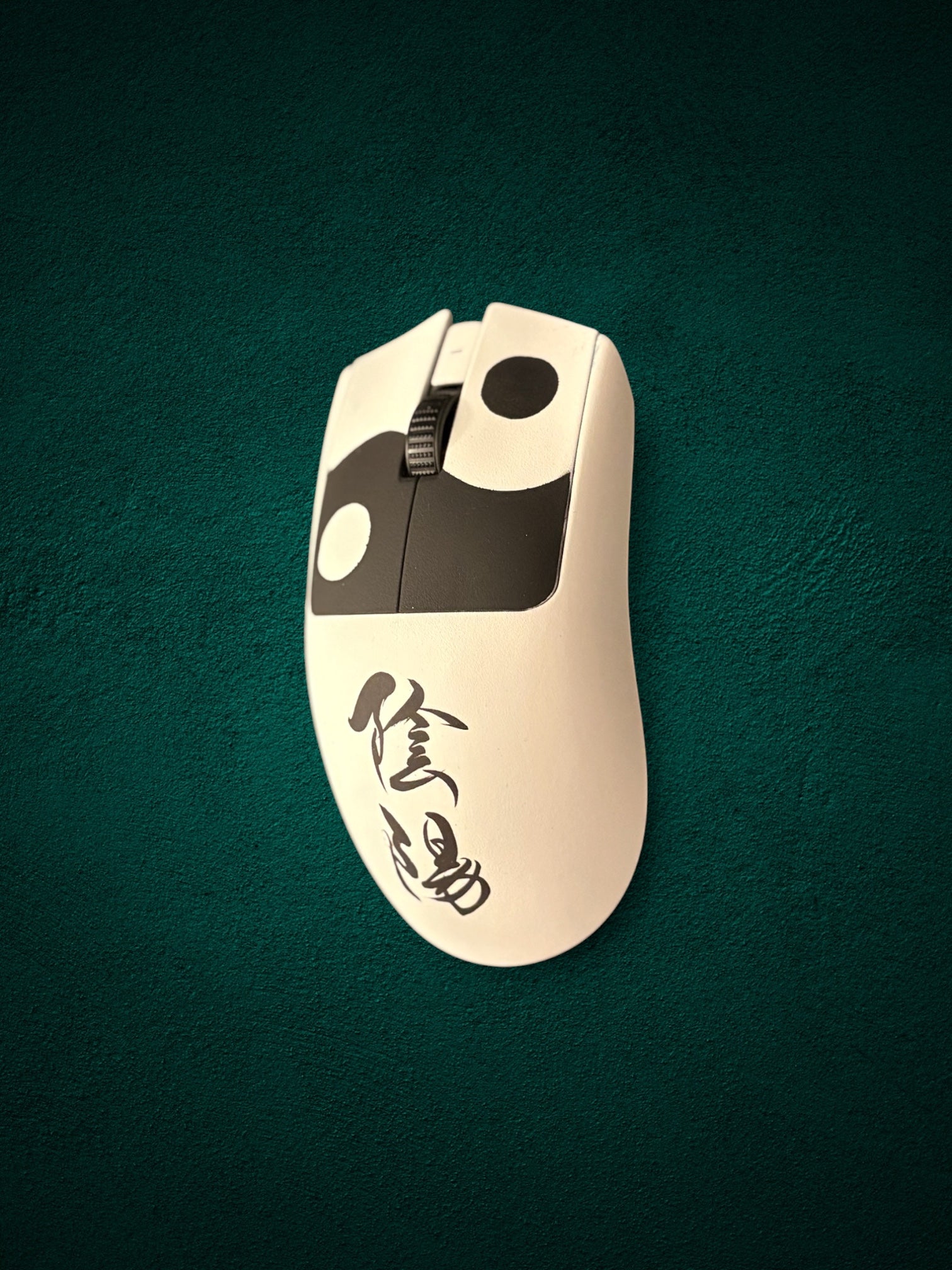 Duality in Motion – Viper V3 Pro